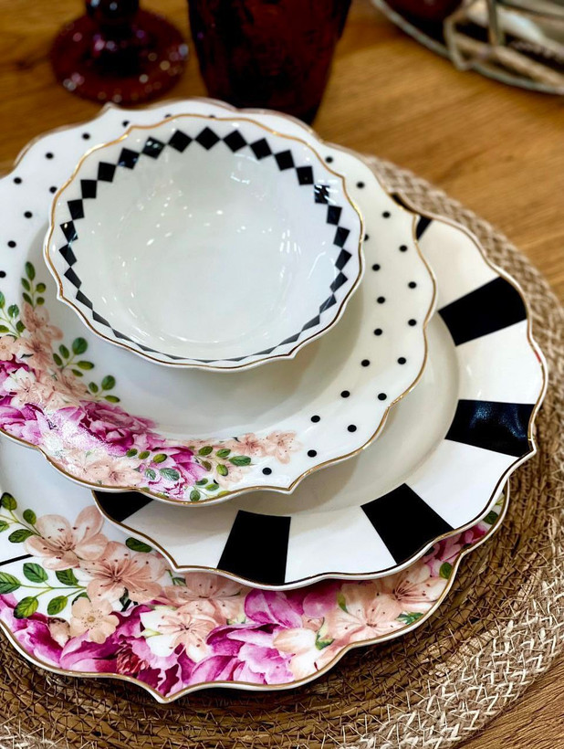 سرویس غذا خوری شش نفره ۲۴ پارچه pink&more