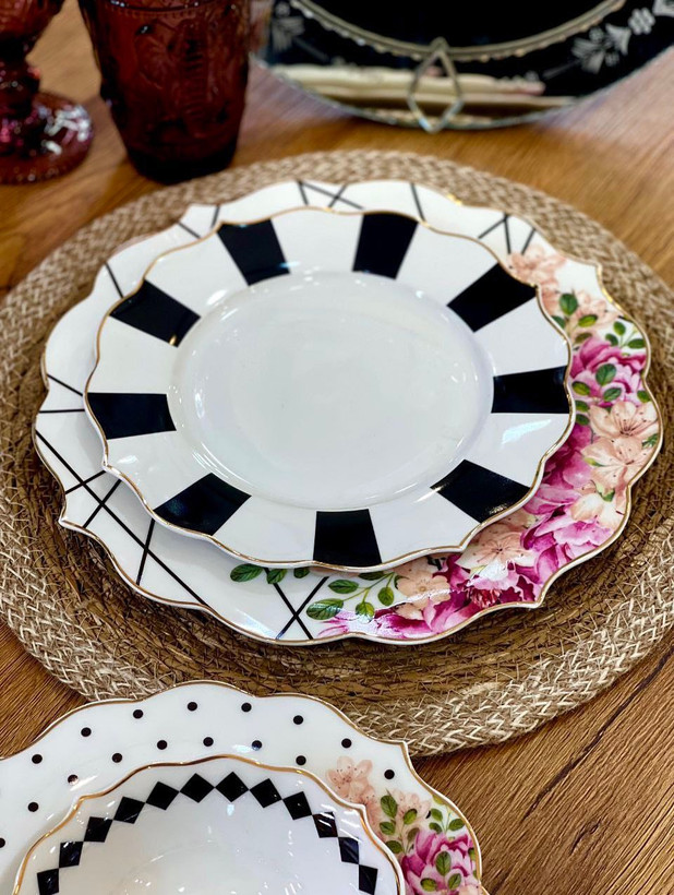سرویس غذا خوری شش نفره ۲۴ پارچه pink&more