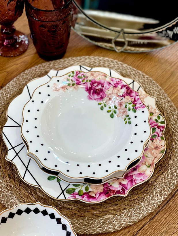 سرویس غذا خوری شش نفره ۲۴ پارچه pink&more