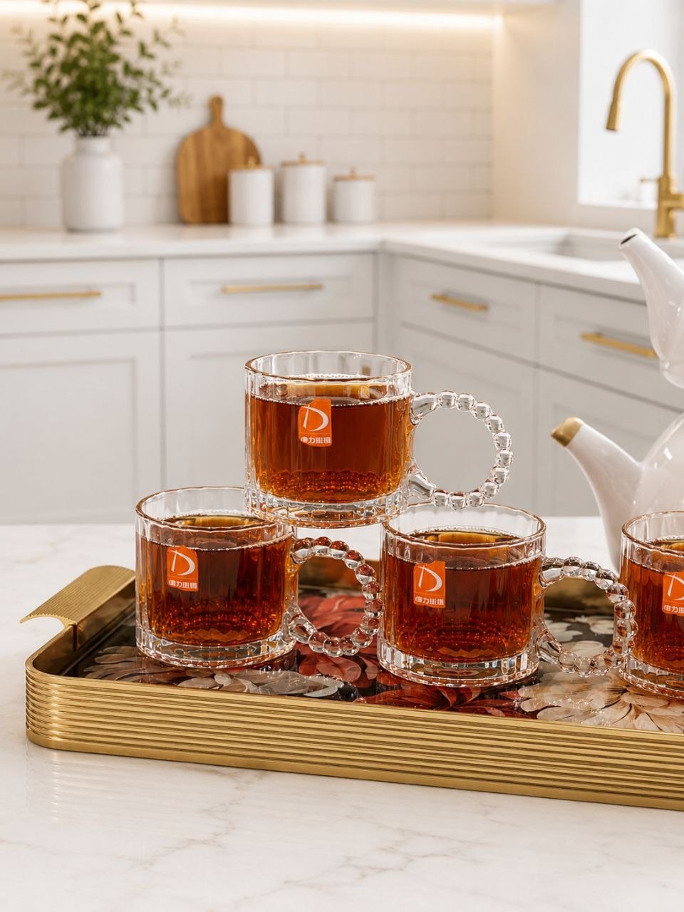 ماگ و فنجان دسته حلقه منجوقی لب طلا Deli Glass
